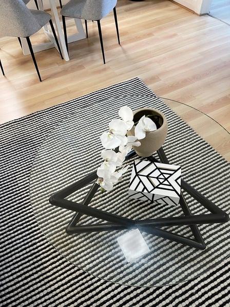 Glass coffee tables to create an illusion of spaceGlass coffee tables help with the illusion of space